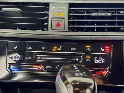 Used 2025 Volkswagen Jetta Sport FWD image 18