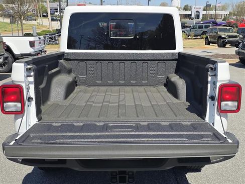 New 2026 Jeep Gladiator Sport image 9