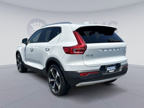 Used 2020 Volvo XC40 T5 Momentum w/ Protection Package Premier AWD/4WD image 8