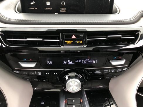 Used 2023 Acura MDX SH-AWD w/ Advance Package image 29