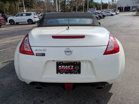 Used 2019 Nissan 370Z Touring image 13