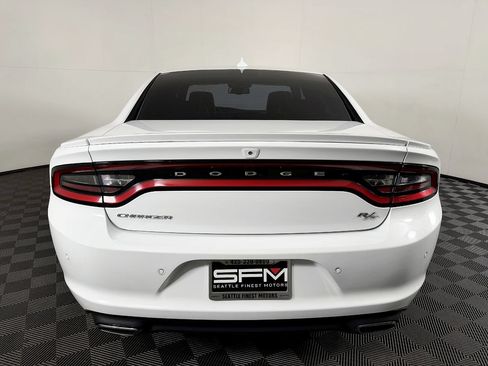 Used 2015 Dodge Charger R/T w/ Plus Group RWD image 10