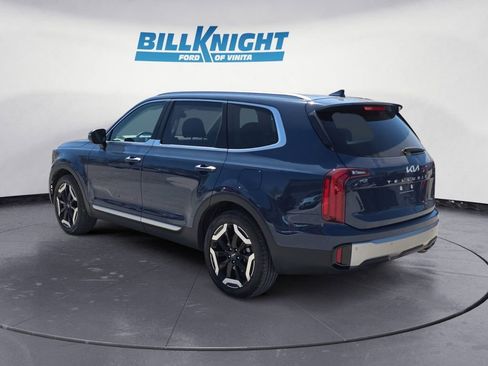 Used 2025 Kia Telluride S AWD/4WD image 3