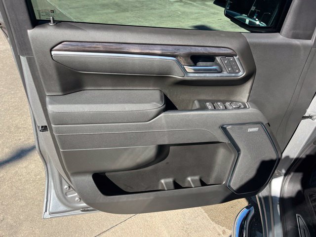 Used 2026 Chevrolet Silverado 1500 LTZ RWD image 12