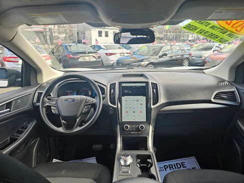 Used 2022 Ford Edge SE w/ Cargo Accessory Package image 15