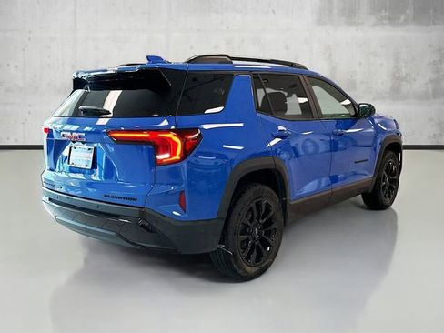 Used 2025 GMC Terrain Elevation w/ Black Edition image 5