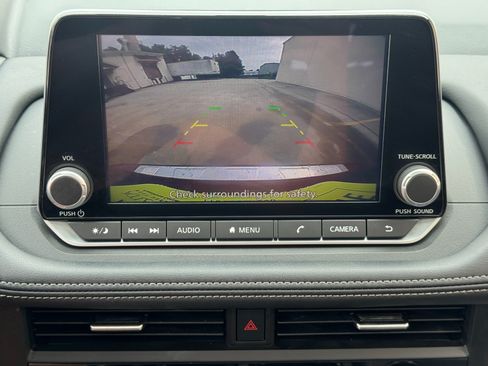Used 2024 Nissan Rogue SV w/ SV Premium Package FWD image 24