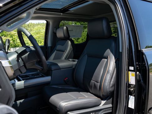 New 2026 Ford F350 Lariat w/ Black Appearance Package AWD/4WD image 28