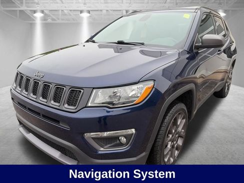 Used 2021 Jeep Compass Latitude w/ Sun and Sound Group AWD/4WD image 2