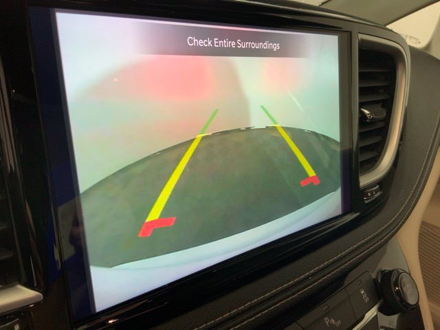 Used 2024 Chrysler Pacifica Limited FWD image 21