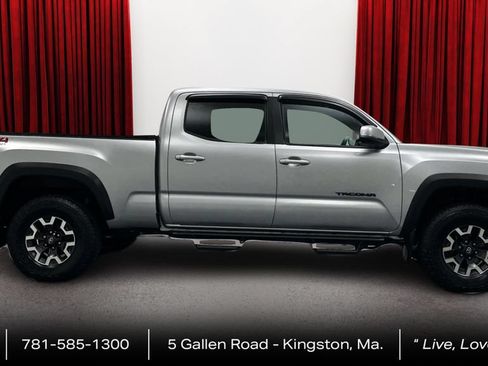 Certified 2023 Toyota Tacoma TRD Off-Road w/ Technology Package AWD/4WD image 4