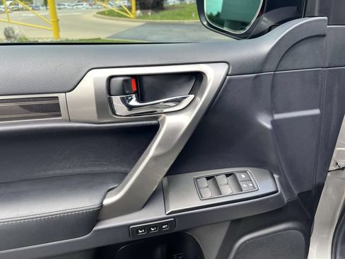 Certified 2023 Lexus GX 460 Luxury w/ Sport Design Package AWD/4WD image 11