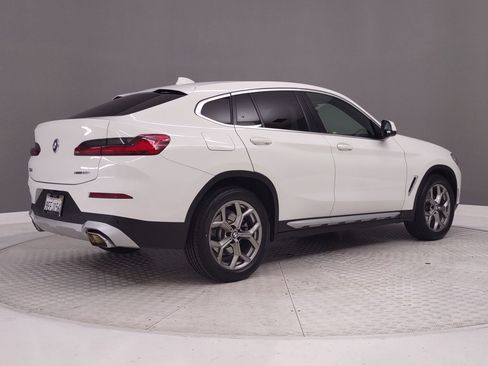 Certified 2023 BMW X4 xDrive30i w/ Convenience Package image 7