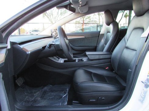 Used 2021 Tesla Model 3 Standard Range Plus image 16