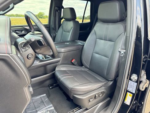Used 2023 Chevrolet Tahoe RST w/ Luxury Package AWD/4WD image 11
