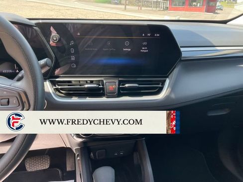 Used 2025 Chevrolet TrailBlazer LT AWD/4WD image 17