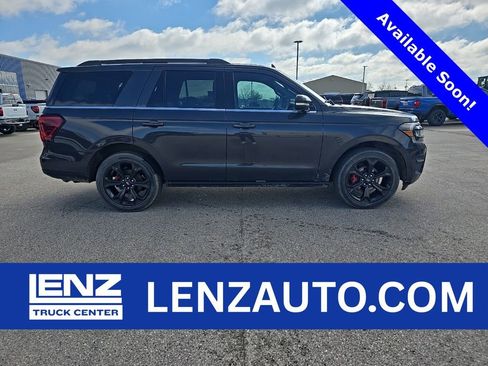 Used 2022 Ford Expedition Limited w/ Equipment Group 304A AWD/4WD image 1