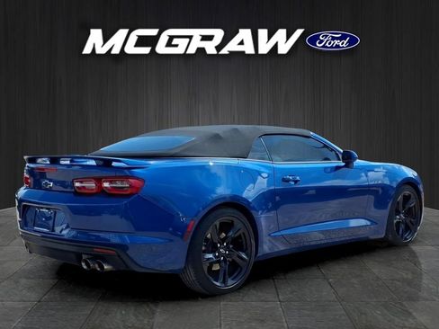 Used 2023 Chevrolet Camaro LT w/ Technology Package RWD image 5