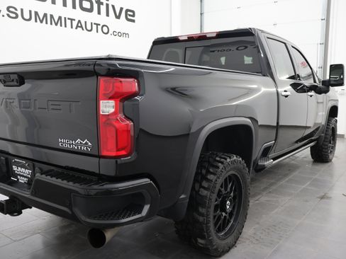 Used 2023 Chevrolet Silverado 2500 High Country image 4