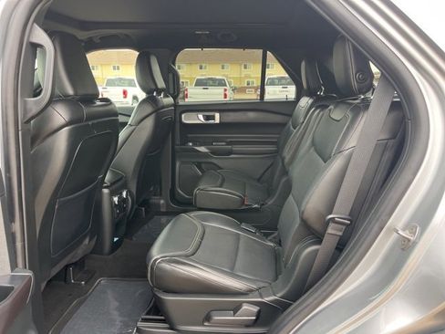 Used 2020 Ford Explorer ST image 39