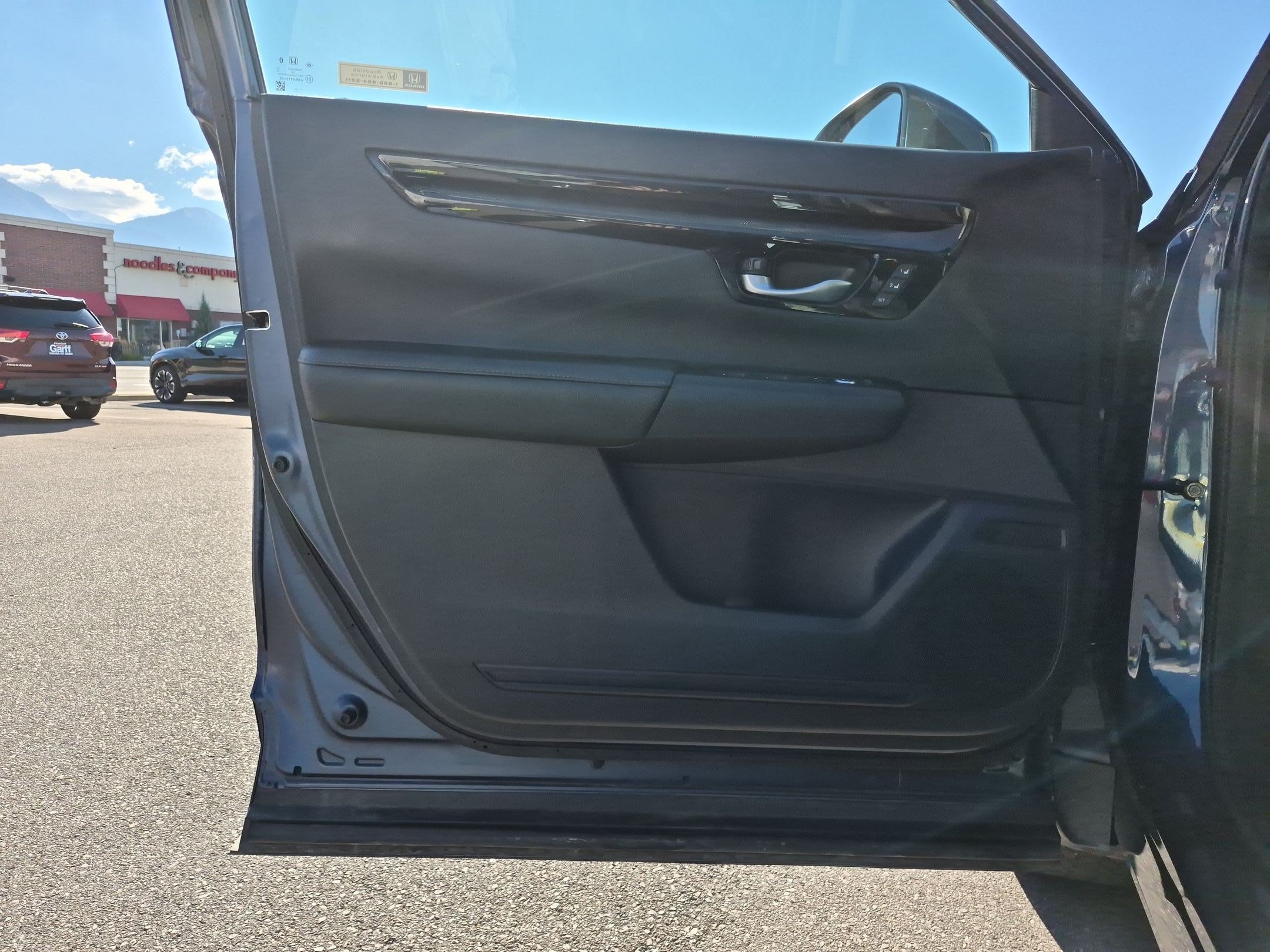 Used 2023 Honda CR-V EX-L image 15