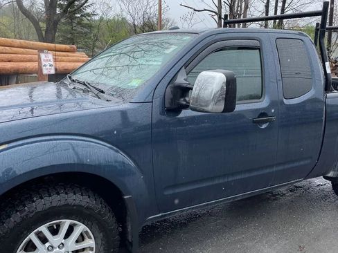 Used 2018 Nissan Frontier SV AWD/4WD image 15