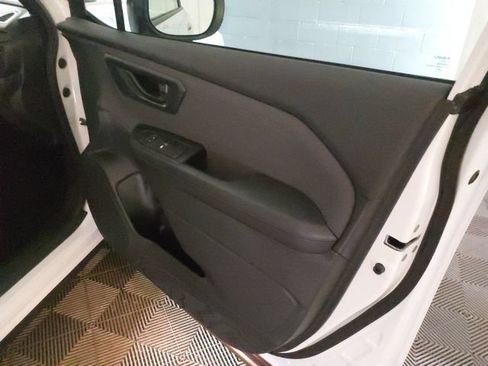 Used 2026 Subaru Forester Premium AWD/4WD image 23