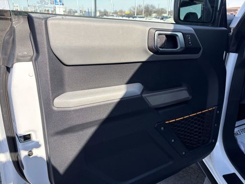 Used 2021 Ford Bronco Badlands w/ Sasquatch Package image 13