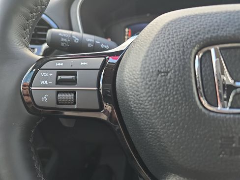 New 2025 Honda Pilot Elite image 18