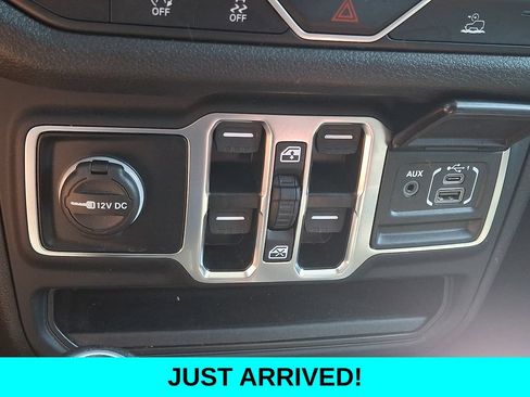 Used 2025 Jeep Wrangler Unlimited Sport AWD/4WD image 23