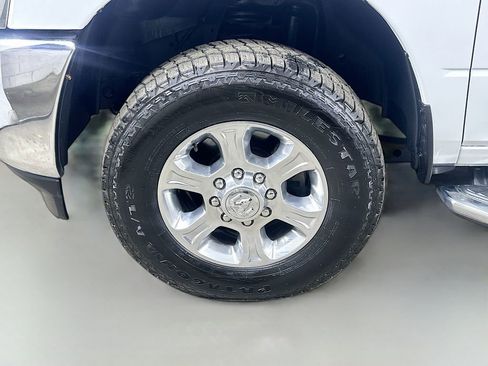 Used 2024 RAM 3500 Big Horn AWD/4WD image 8