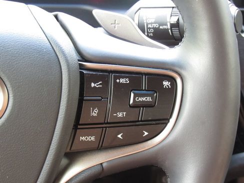 Used 2022 Lexus ES 350 w/ Luxury Package FWD image 25