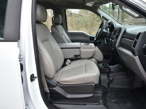 Used 2019 Ford F250 XL w/ Power Equipment Group image 17