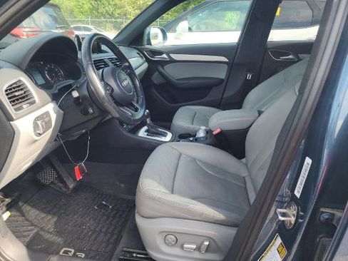 Used 2018 Audi Q3 2.0T Premium FWD image 5