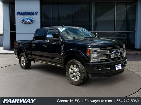 Certified 2019 Ford F250 Platinum w/ Platinum Ultimate Package AWD/4WD image 3
