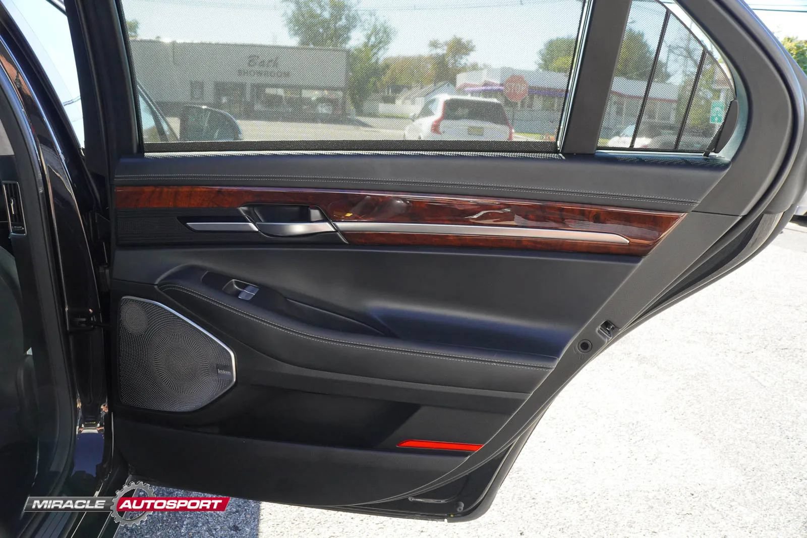 Used 2019 Genesis G90 3.3T Premium AWD/4WD image 36