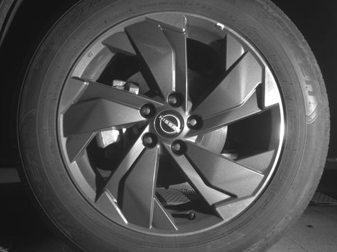 Used 2025 Nissan Rogue SV FWD image 12