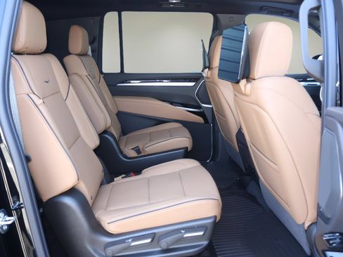 New 2026 Cadillac Escalade ESV Luxury w/ LPO, Floor Liner Package RWD image 17