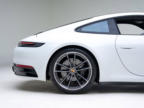 Used 2020 Porsche 911 Carrera image 23