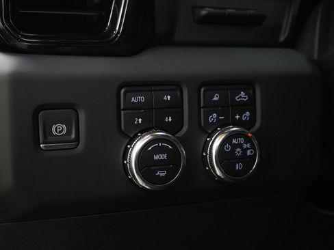 Used 2024 GMC Sierra 1500 AT4X w/ AT4X AEV Edition AWD/4WD image 29