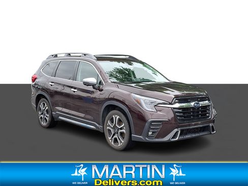 Used 2023 Subaru Ascent Touring AWD/4WD image 1