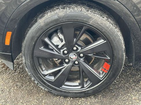 Certified 2023 Buick Envision Essence w/ Sport Touring Package image 9