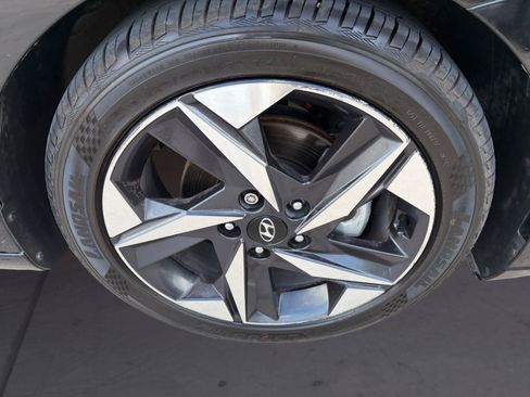 Used 2023 Hyundai Elantra SEL w/ Convenience Package FWD image 14