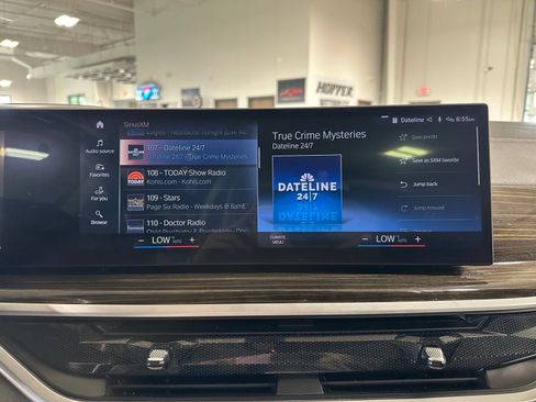 Used 2023 BMW X7 xDrive40i AWD/4WD image 27