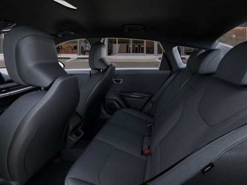 New 2026 Kia K4 LXS image 18