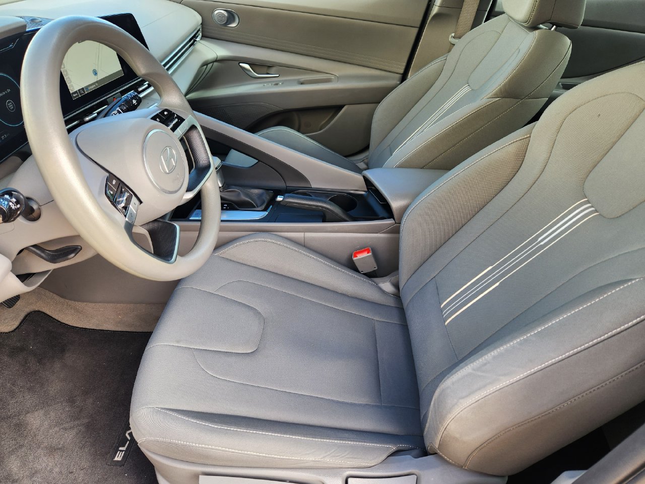 Used 2024 Hyundai Elantra SEL FWD image 10