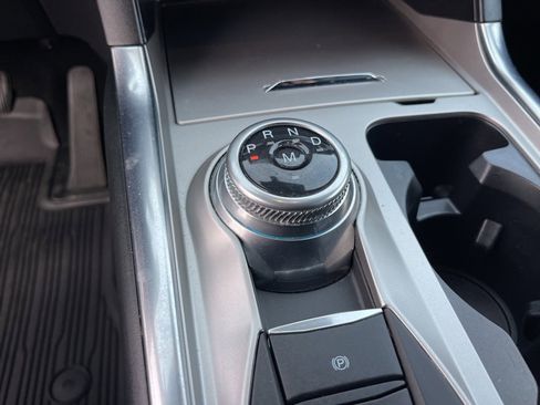 Used 2020 Ford Explorer XLT w/ Equipment Group 202A image 15