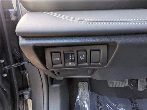 Used 2025 Subaru Outback Limited image 19