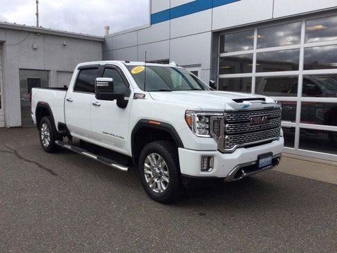 Certified 2022 GMC Sierra 3500 Denali image 2