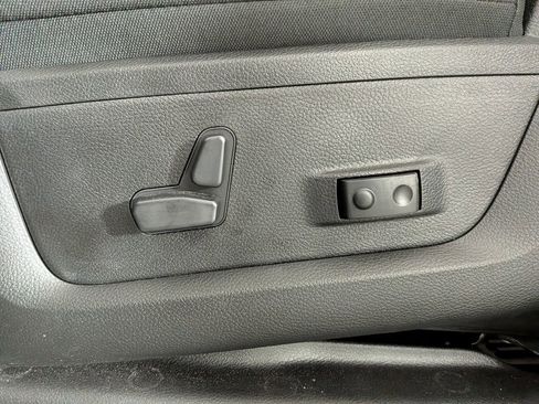 New 2026 RAM 2500 Big Horn AWD/4WD image 16